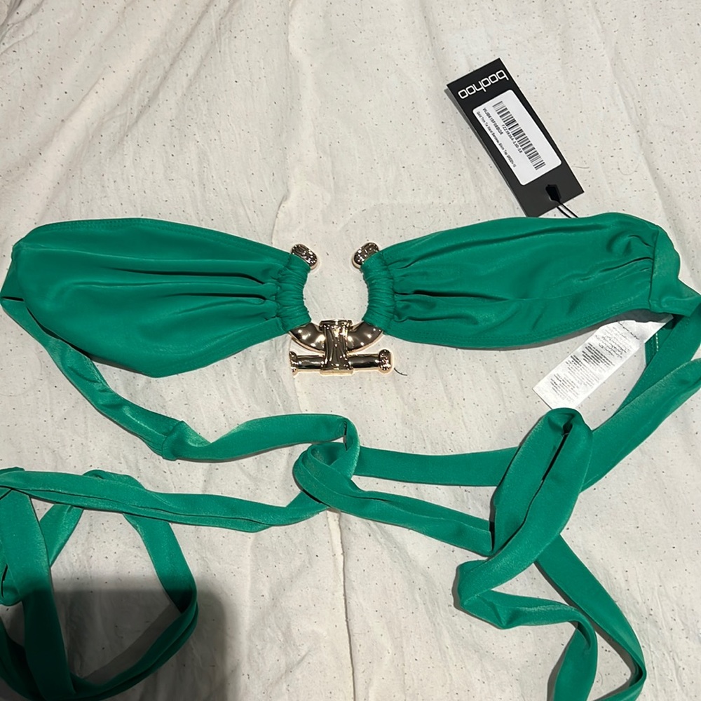 Brand new top. Too small